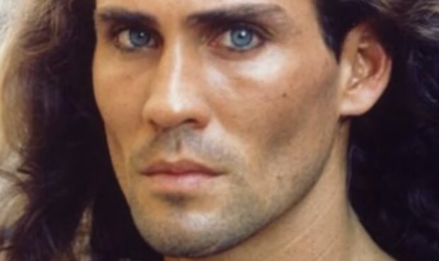 Joe Lara/ YouTube @ YouTube TV Española 24/7