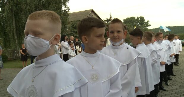 Pierwsza Komunia Święta/YouTube @studiovideolukasik