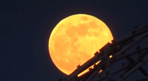 Pełnia Księżyca/ YouTube @Astronarium