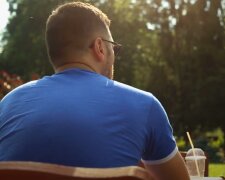 Odważny mąż, źródło: YouTube/Inner Toxic Relief