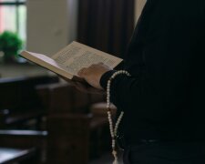 Są sytuacje graniczne w życiu wiernych. Czy wtedy możliwe jest odpuszczenie grzechów bez spowiedzi