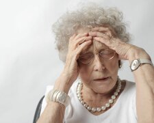 Z życia wzięte. Synowie wykreślili mnie ze swojego życia. Przez łzy słuchałam, jak inne babcie opowiadają o wnukach i laurkach