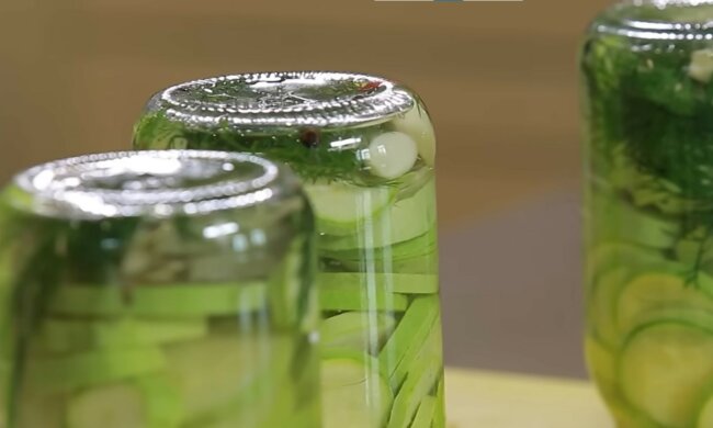 cukinia w słoikach, screen Youtube @Tatiana_Litvinova