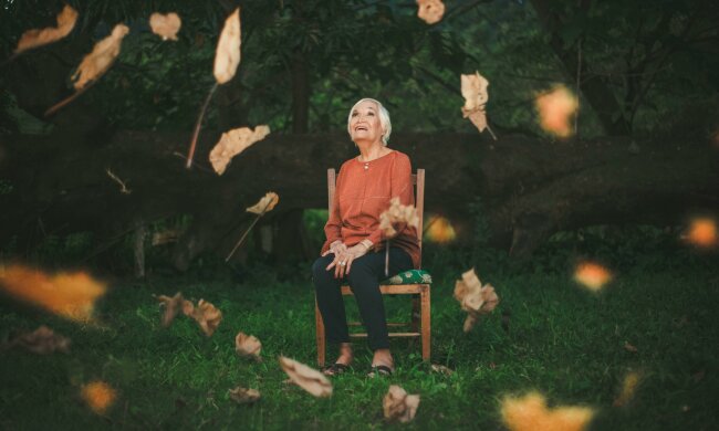 starsza Pani @pexels