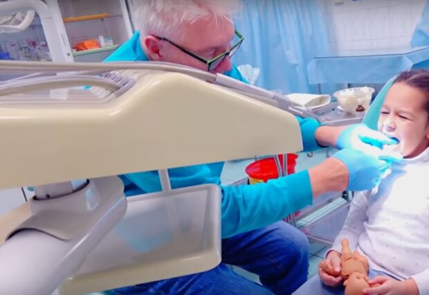 dentysta, zdjęcie poglądowe / YouTube: YOTO TOYS