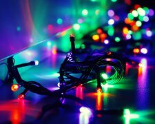 Uwaga na iluminacje! W takim przypadku światełka na balkonie mogą skończyć się karą