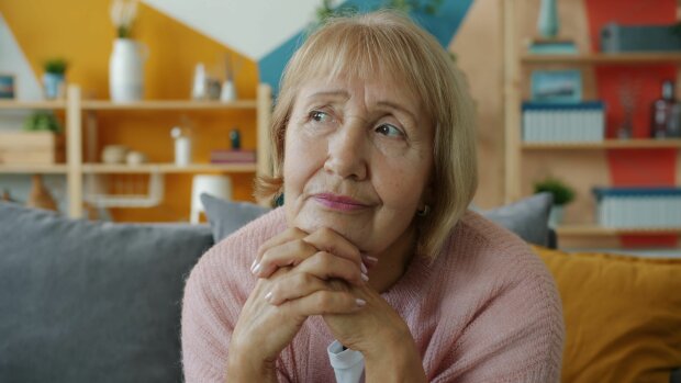 Z życia wzięte. Przy rodzinnym obiedzie dzieci zaczęły dzielić mój majątek. Nie wiedziały, że dzień wcześniej odwiedziłam notariusza