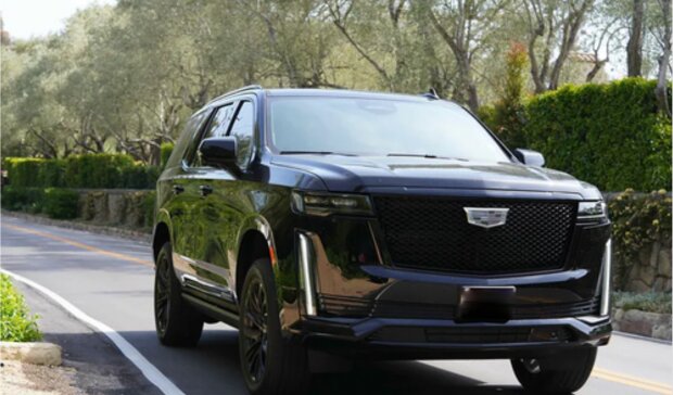 Limuzyna przewożąca księcia Harry'ego/pudelek.pl