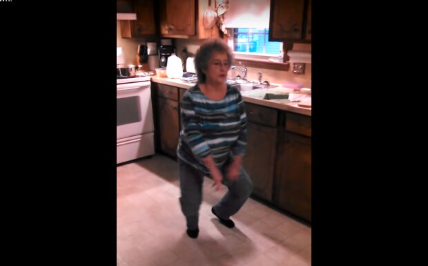 Tańcząca kobieta. Źródło: Youtube Neil Colie