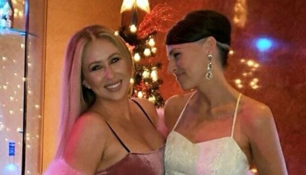 JoLee Barnes i Arianna/ mirror.co.uk