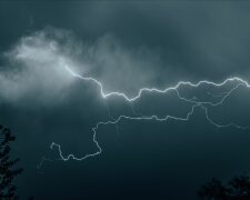Nagle wszystko pokryło się bielą. Mieszkaniec pokazał, co spadło z nieba