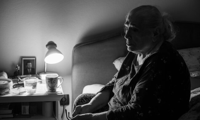„Nie proszę cię o milion. Nie zbiedniejesz bez kilku tysięcy” — powiedziała córka. Wtedy zrozumiałam, że od lat widziała we mnie tylko otwarty portfel