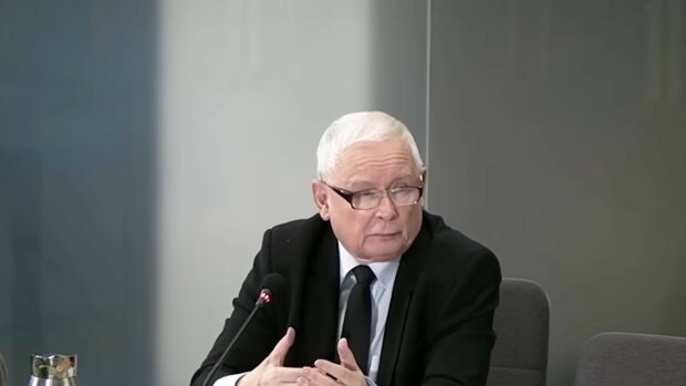 CBOS opublikował wyniki. Jedna partia leci w dół jak nigdy dotąd