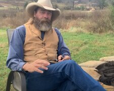 Zakochał się w sąsiadce, źródło: YouTube/Dry Creek Wrangler School