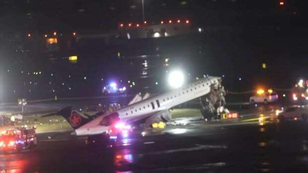 Samolot uderzył w wóz strażacki. Ujawniono reakcję kontrolerów