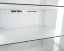 Woda na ściankach lodówki. Jak sprawdzić czy problem jest poważny