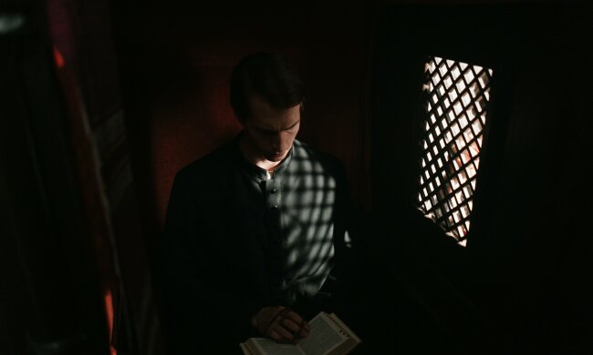 Dała księdzu 100 zł za mszę. Reakcja duchownego zaskoczyła wszystkich