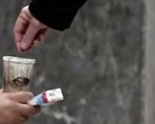 Z życia wzięte. "Dałem 100 zł bezdomnej dziewczynie i następnego dnia zniknęła. Rok później mnie odnalazła"