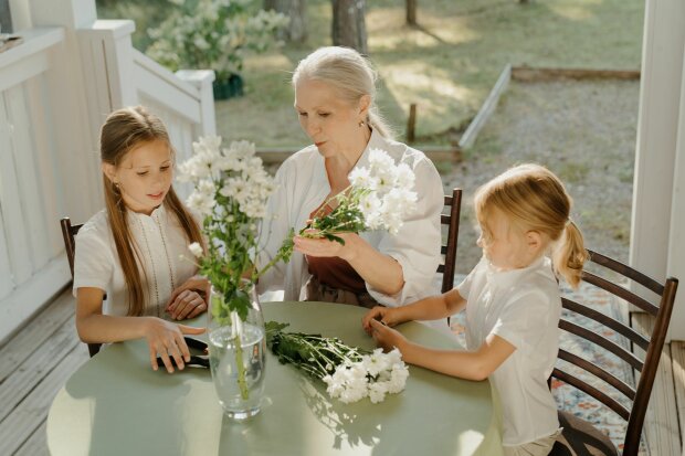Z życia wzięte. Dzieci zabrały mnie na rodzinne wakacje, ale kazały spać z wnukami. Dopiero w hotelu odkryłam, za co naprawdę zapłaciłam