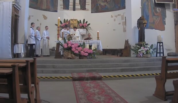 Kościoły z limitami/ YouTube @Telewizja Braniewo 24