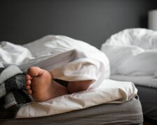 Wystawiasz nogi spod kołdry. Ciało daje ci ważny znak