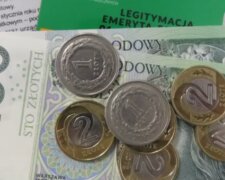 Emeryci pieniądze/ YouTube @Telewizja Narew